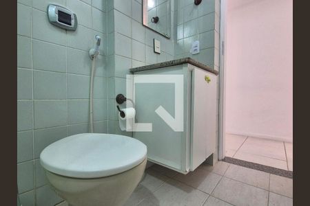 Apartamento para alugar com 200m², 4 quartos e 2 vagas Apartamento para alugar com 200m², 4 quartos e 2 vagasBanheiro