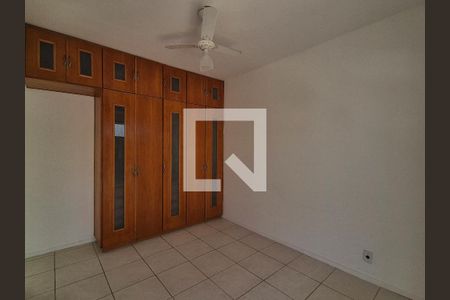 Apartamento para alugar com 200m², 4 quartos e 2 vagas Apartamento para alugar com 200m², 4 quartos e 2 vagasSuite
