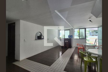 Apartamento para alugar com 200m², 4 quartos e 2 vagas Apartamento para alugar com 200m², 4 quartos e 2 vagasÁrea comum