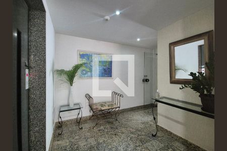 Apartamento para alugar com 200m², 4 quartos e 2 vagas Apartamento para alugar com 200m², 4 quartos e 2 vagasÁrea comum