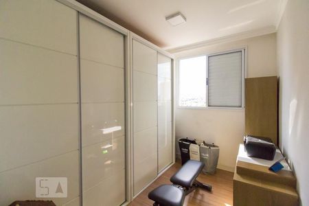 Quarto 2 de apartamento para alugar com 2 quartos, 45m² em Jardim Íris, São Paulo
