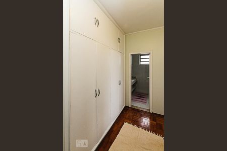 Apartamento à venda com 248m², 4 quartos e 2 vagasCorredor da Suite