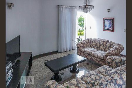 Sala de casa à venda com 4 quartos, 250m² em Jardim Franca, São Paulo