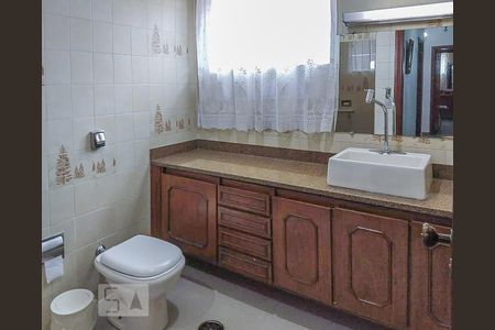 Casa à venda com 250m², 4 quartos e 5 vagasBanheiro Social