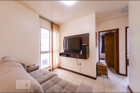 Sala de apartamento à venda com 3 quartos, 55m² em Padre Eustáquio, Belo Horizonte