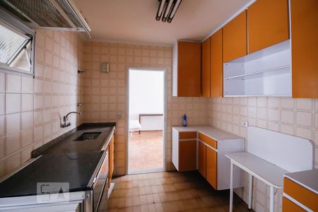 Apartamento para alugar com 86m², 2 quartos e 1 vaga Apartamento para alugar com 86m², 2 quartos e 1 vagaCozinha