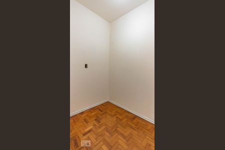 Apartamento à venda com 76m², 2 quartos e 1 vagaQuarto de Serviço