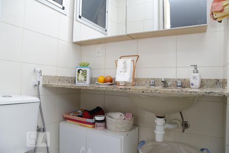 banheiro 1 de apartamento para alugar com 2 quartos, 70m² em Vila Isabel, Rio de Janeiro