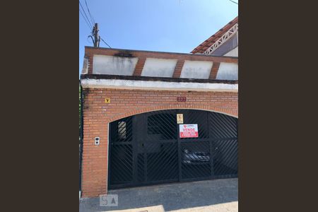 Casa à venda com 160m², 2 quartos e 2 vagas Casa à venda com 160m², 2 quartos e 2 vagasFachada