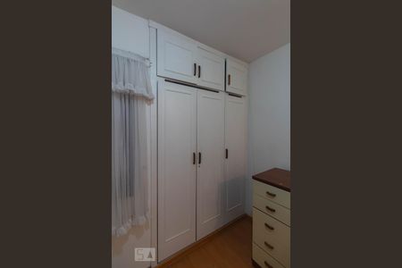 Casa à venda com 200m², 4 quartos e 2 vagas Casa à venda com 200m², 4 quartos e 2 vagasQuarto 3