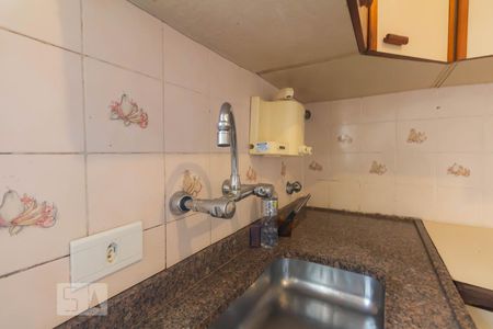 Casa à venda com 200m², 4 quartos e 2 vagas Casa à venda com 200m², 4 quartos e 2 vagasCozinha