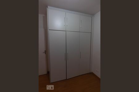 Casa à venda com 200m², 4 quartos e 2 vagas Casa à venda com 200m², 4 quartos e 2 vagasQuarto 2