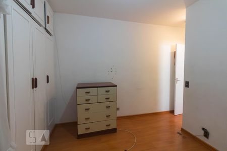 Casa à venda com 200m², 4 quartos e 2 vagas Casa à venda com 200m², 4 quartos e 2 vagasQuarto 3