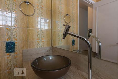 Casa à venda com 200m², 4 quartos e 2 vagas Casa à venda com 200m², 4 quartos e 2 vagasBanheiro - Quarto 3