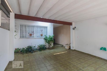 Casa à venda com 200m², 4 quartos e 2 vagas Casa à venda com 200m², 4 quartos e 2 vagasGaragem