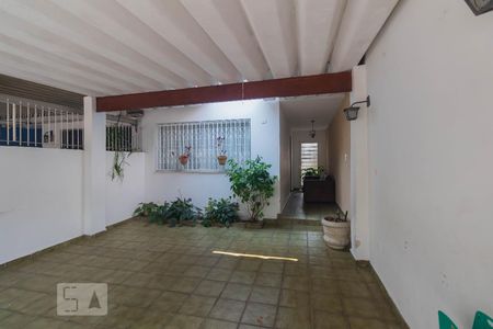 Casa à venda com 200m², 4 quartos e 2 vagas Casa à venda com 200m², 4 quartos e 2 vagasGaragem
