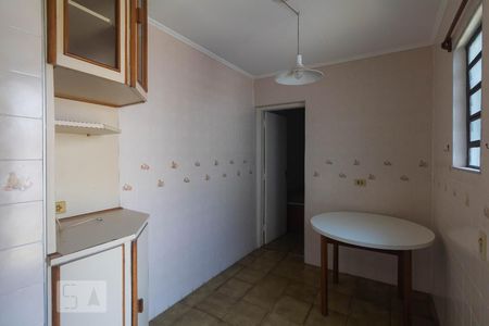Casa à venda com 200m², 4 quartos e 2 vagas Casa à venda com 200m², 4 quartos e 2 vagasCozinha
