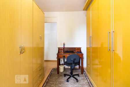 Quarto de apartamento para alugar com 2 quartos, 55m² em Jardim das Vertentes, São Paulo