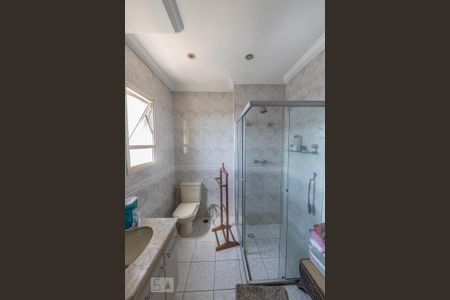 Apartamento à venda com 188m², 3 quartos e 4 vagasBanheiro Vista Quarto 2 (Suite)