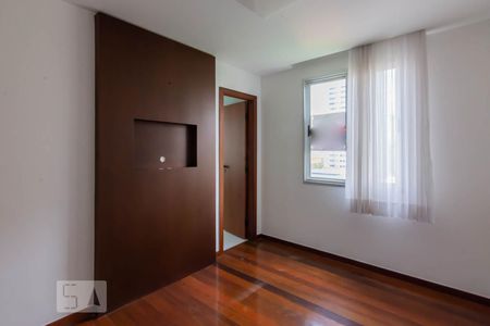 Apartamento à venda com 90m², 2 quartos e 2 vagasQuarto 1 Suíte