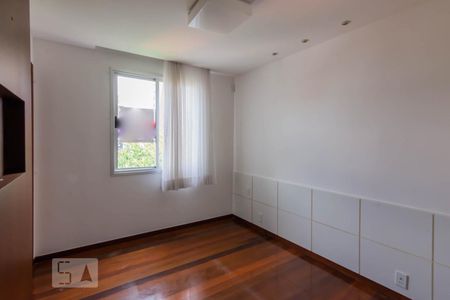 Apartamento à venda com 90m², 2 quartos e 2 vagasQuarto 1 Suíte
