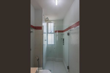 Apartamento à venda com 90m², 2 quartos e 2 vagasChuveiro Banheiro Quarto 1 Suíte