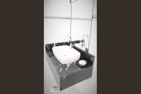 Apartamento à venda com 80m², 3 quartos e 1 vagaBanheiro 2