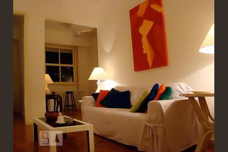 Sala de apartamento para alugar com 2 quartos, 92m² em Copacabana, Rio de Janeiro