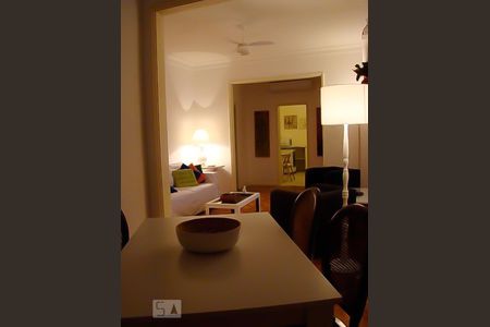 Quarto  de apartamento para alugar com 2 quartos, 92m² em Copacabana, Rio de Janeiro