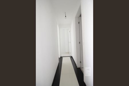 Corredor de apartamento para alugar com 2 quartos, 57m² em Vila Andrade, São Paulo