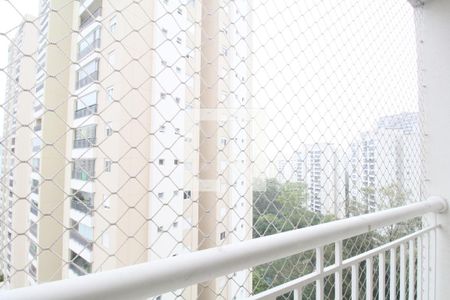 Varanda da sala de apartamento à venda com 2 quartos, 56m² em Vila Andrade, São Paulo