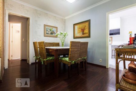 Apartamento à venda com 105m², 4 quartos e 2 vagasSala