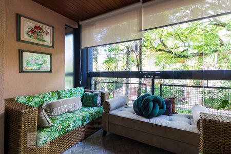 Apartamento à venda com 105m², 4 quartos e 2 vagasvaranda