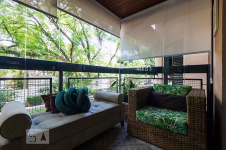 Apartamento à venda com 105m², 4 quartos e 2 vagasvaranda