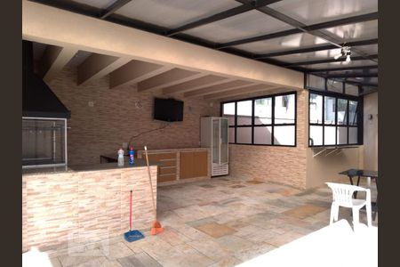 Apartamento à venda com 105m², 4 quartos e 2 vagasChurrasqueira