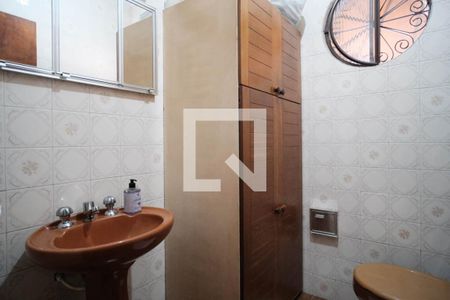 Casa à venda com 180m², 3 quartos e 6 vagasBanheiro Social