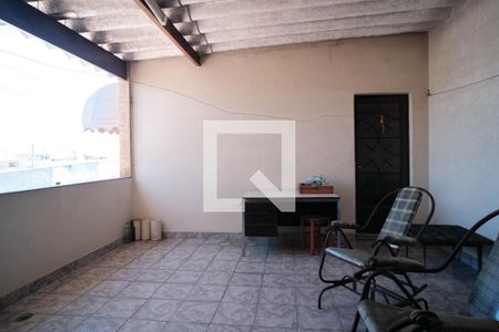 Casa à venda com 180m², 3 quartos e 6 vagasÁrea de Serviço