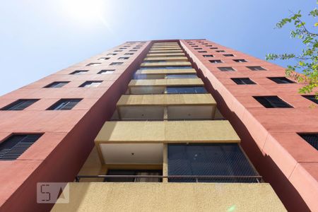 Apartamento para alugar com 55m², 2 quartos e 2 vagas Apartamento para alugar com 55m², 2 quartos e 2 vagasFachada
