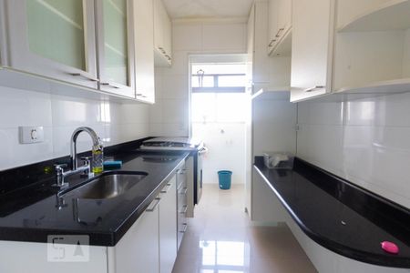 Apartamento para alugar com 55m², 2 quartos e 2 vagas Apartamento para alugar com 55m², 2 quartos e 2 vagasCozinha