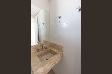 Apartamento para alugar com 55m², 2 quartos e 2 vagas Apartamento para alugar com 55m², 2 quartos e 2 vagasBanheiro