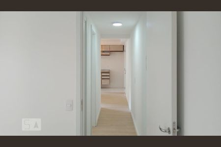 COrredor de apartamento para alugar com 2 quartos, 40m² em Jardim São Savério, São Paulo