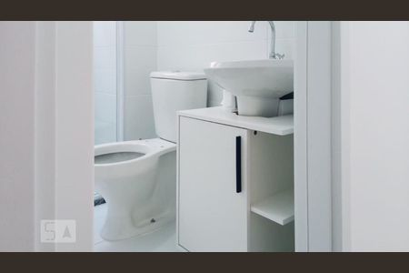 Banheiro de apartamento para alugar com 2 quartos, 40m² em Jardim São Savério, São Paulo