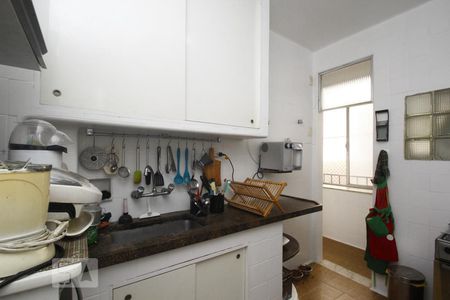 Apartamento à venda com 98m², 2 quartos e 1 vagaCozinha
