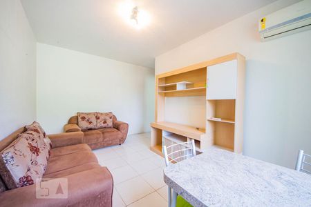 Sala  de apartamento à venda com 2 quartos, 65m² em Protásio Alves, Porto Alegre