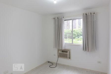 Quarto 1 de apartamento para alugar com 3 quartos, 95m² em Barra da Tijuca, Rio de Janeiro