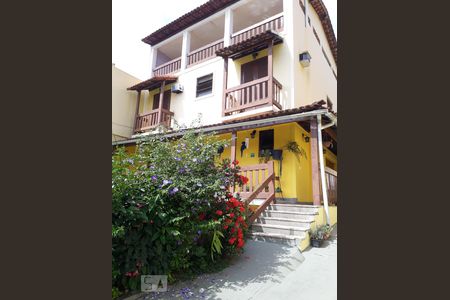 Fachada de casa à venda com 4 quartos, 335m² em Taquara, Rio de Janeiro