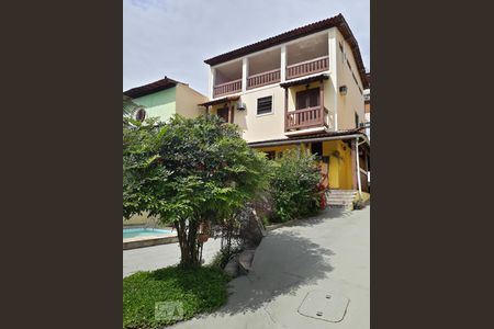 Fachada de casa à venda com 4 quartos, 335m² em Taquara, Rio de Janeiro