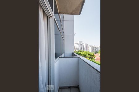 Varanda de kitnet/studio à venda com 1 quarto, 30m² em Chácara Santo Antônio (zona Sul), São Paulo