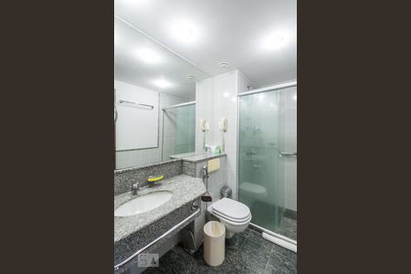 Studio à venda com 30m², 1 quarto e 1 vaga Studio à venda com 30m², 1 quarto e 1 vagaBanheiro