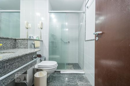 Banheiro de kitnet/studio à venda com 1 quarto, 30m² em Chácara Santo Antônio (zona Sul), São Paulo